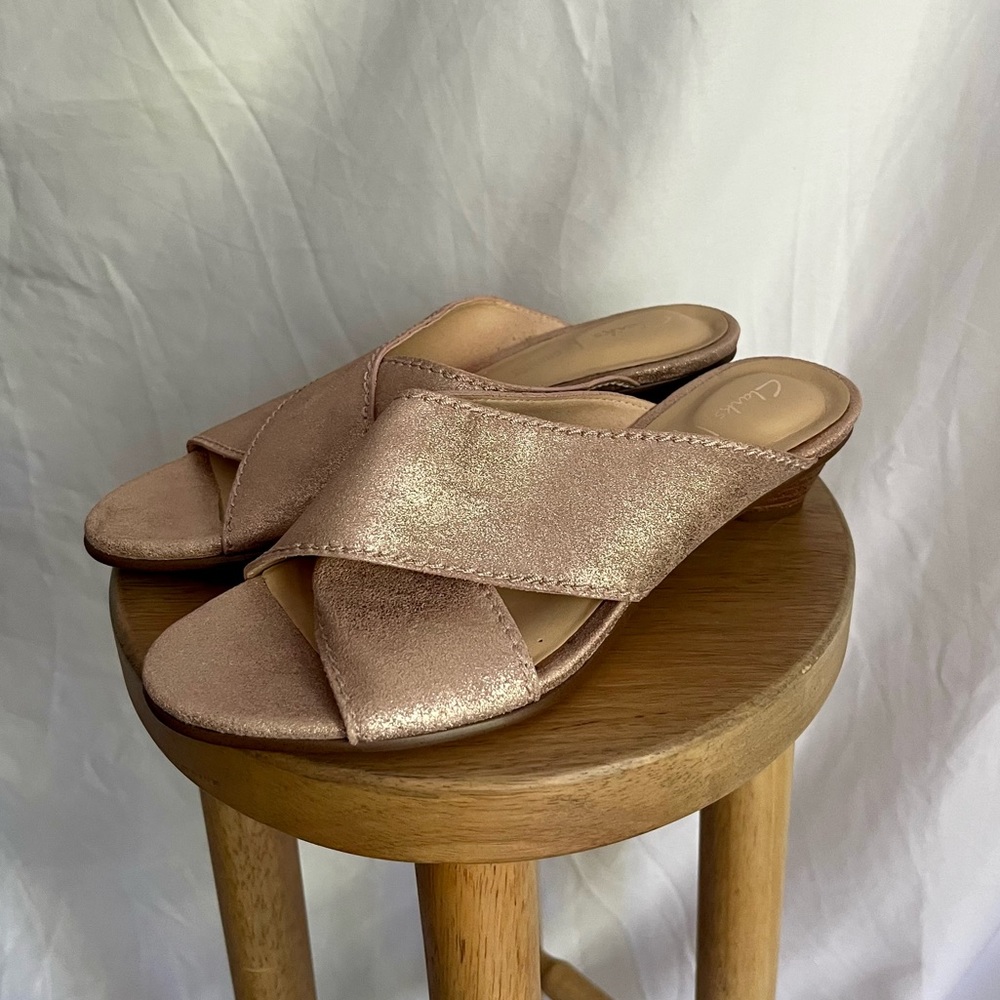 Rose gold sandals from Clark’s!